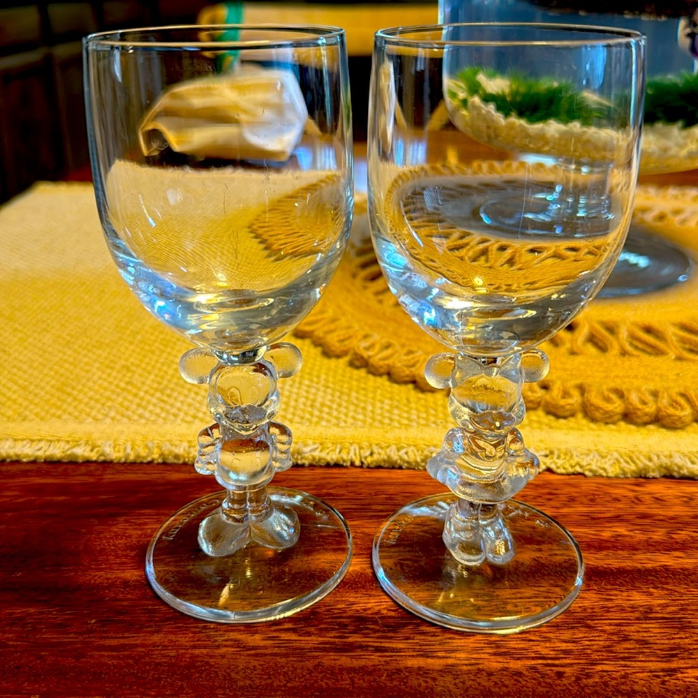 Vintage collectible Mickey and Minnie figural glass pair